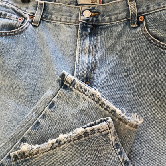 👖HIGH WAISTED VINTAGE LEVIS👖 - Picture 4 of 5